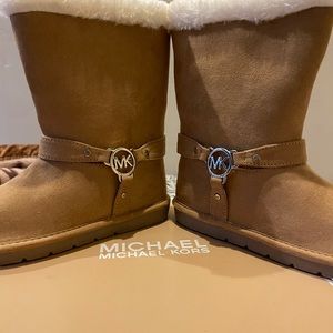 Michael Kors Brownie T Tan Zip Boots